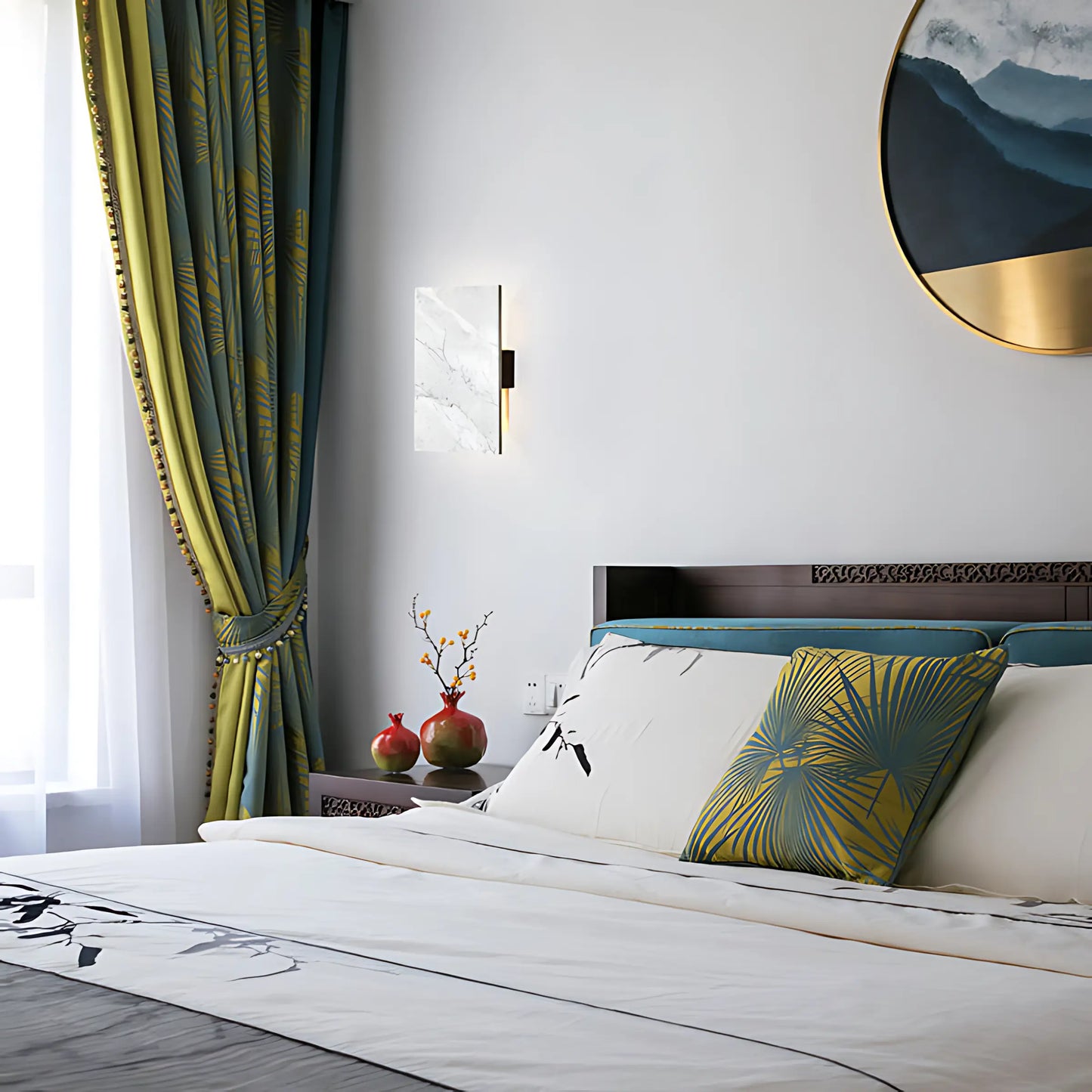Lux Wall Sconce