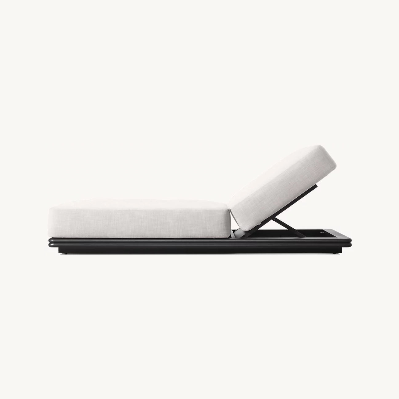 Solterra Aluminium Chaise