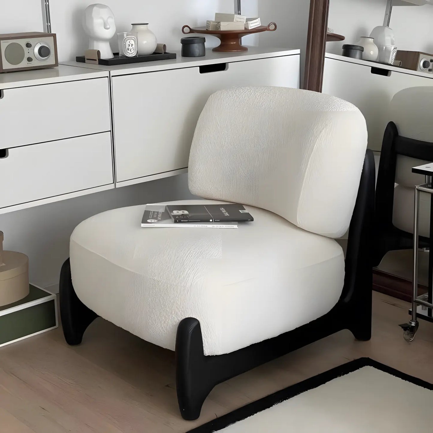 Nordic Solid Wood Alpaca Single Sofa